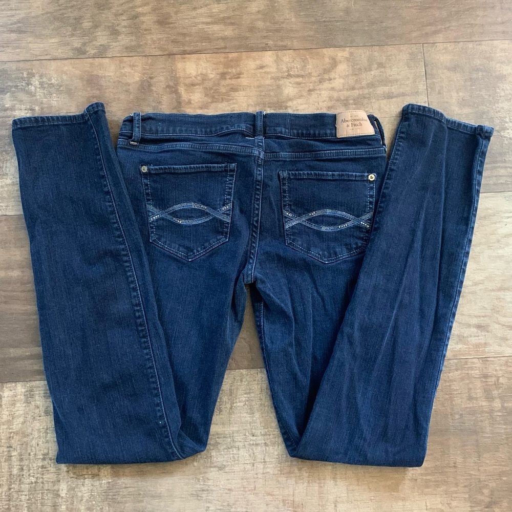 Abercrombie and Fitch dark wash stretch skinny jeans sequins back pocket - Picture 1 of 6